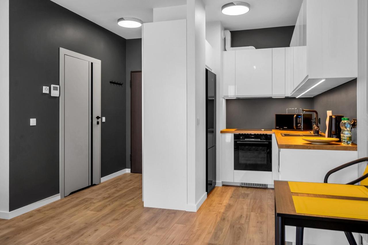 ורשה Lotnisko Chopina Modern Studio מראה חיצוני תמונה