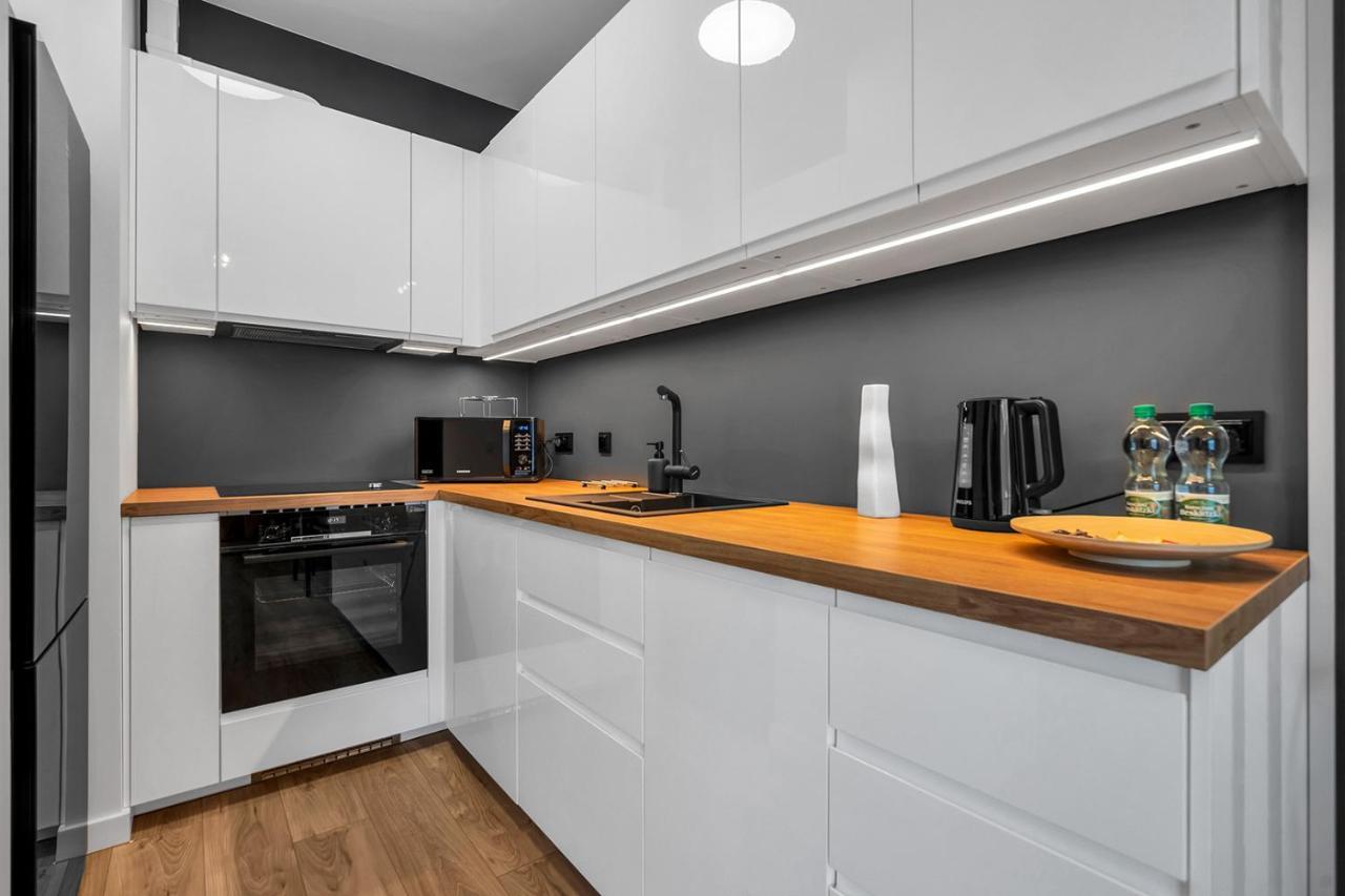 ורשה Lotnisko Chopina Modern Studio מראה חיצוני תמונה