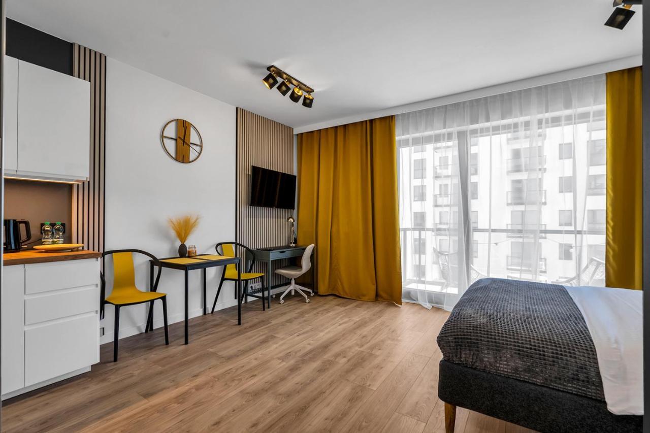 ורשה Lotnisko Chopina Modern Studio מראה חיצוני תמונה